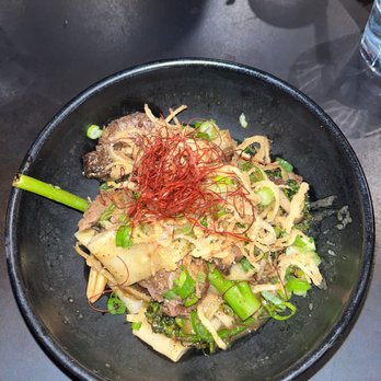 Mecha Noodle Bar - Black Pepper Beef & Broccoli - Noodles Near Me - New Haven, Connecticut