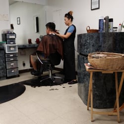 Rudy's Barber Shop - Good hair cuts