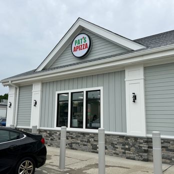 Pat’s Apizza - Exterior - Pizza Near Me - North Haven, Connecticut Pat’s Apizza - Exterior - Pizza Near Me - North Haven, Connecticut