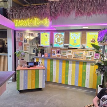 Yawdie - Full view of his niche spot YAWDIE - Juice Bars & Smoothies Near Me - Brooklyn, New York