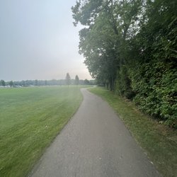 Patricia Allyn Park - Walking trail