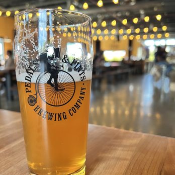 Pedals & Pints Brewing - cold pint of tasty Lizard Rock IPA - Brewpubs Near Me - Thousand Oaks, California Pedals & Pints Brewing - cold pint of tasty Lizard Rock IPA - Brewpubs Near Me - Thousand Oaks, California