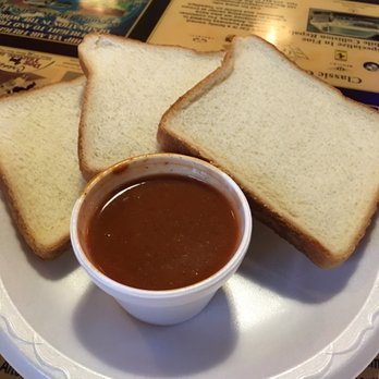 Dreamland BBQ - Bread and BBQ sauce - Barbeque Near Me - Birmingham, Alabama