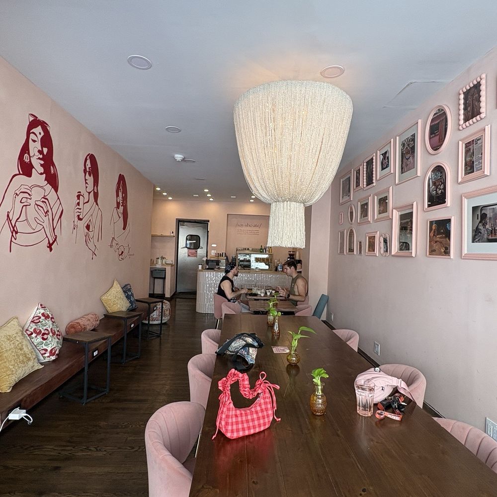 Say She Ate - Interior - Cafes Near Me - Philadelphia, Pennsylvania