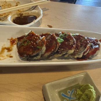 Bluefin Sushi - What the roll looks like until you pick up a piece and see the amount of tuna they gave us. - Sushi Bars Near Me - Oakley, California