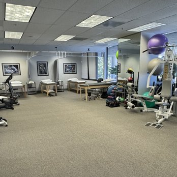 B & B Physical Therapy - Physical Therapy Near Me - Newhall, California