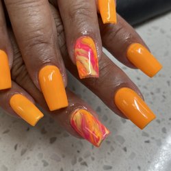815 Nails