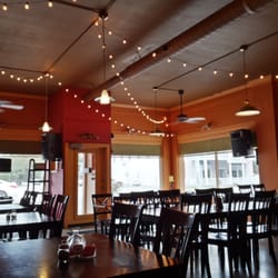 Calendar's Pizzeria & Sports Bar
