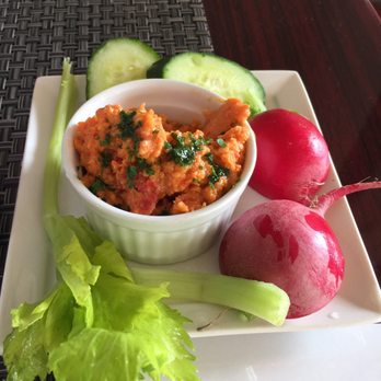 James On Main - Hummus with veggies - New American Near Me - Hackettstown, New Jersey