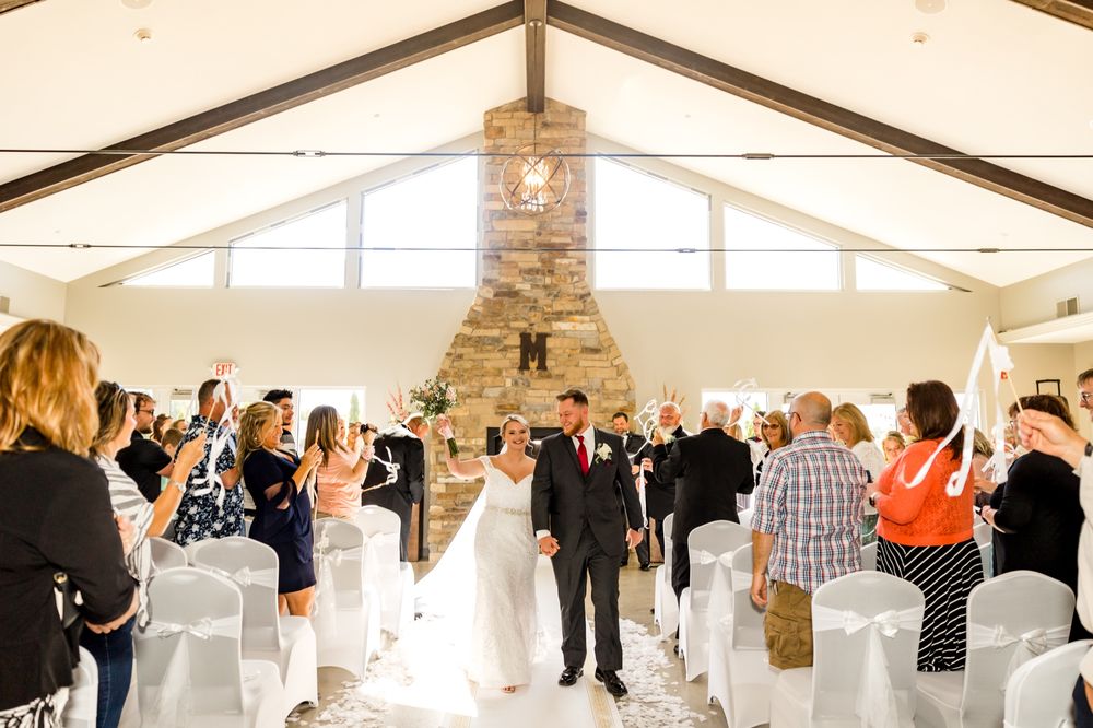 THE BLUE TEAL Updated September 2024 21 Photos 600 Maple Ln, Wakarusa, Indiana Venues