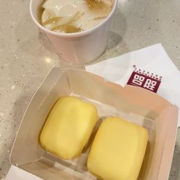 Tofu pudding & Mango Pancakes Tofu pudding & Mango Pancakes