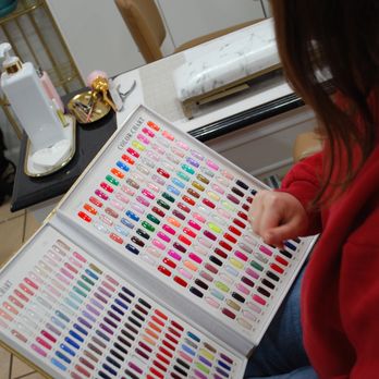 Gold Nails - Nail Salons Near Me - Huntington, New York