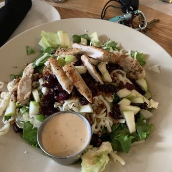 Sammy G's Tavern - Fratelli's salad add grilled chicken - American Near Me - High Point, North Carolina