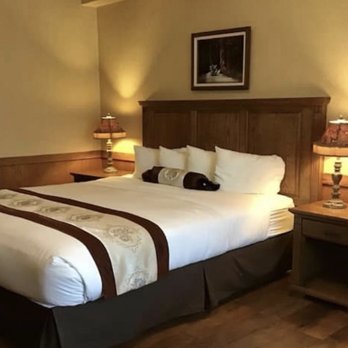 The Eureka Inn - Our room - Hotels Near Me - Eureka, California The Eureka Inn - Our room - Hotels Near Me - Eureka, California