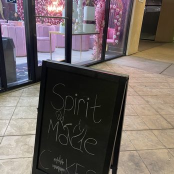 Spirit Made Cakes  - Custom Cakes Near Me - Clovis , California