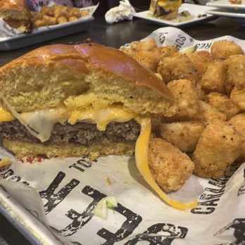 Cold Beers & Cheeseburgers - Cheeseburger - American Near Me - Scottsdale, Arizona Cold Beers & Cheeseburgers - Cheeseburger - American Near Me - Scottsdale, Arizona
