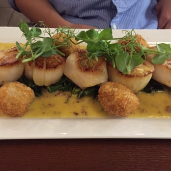 MW Restaurant - 09.07.15 MW Restaurant Seared Dayboat Scallops - New American Near Me - Honolulu, Hawaii