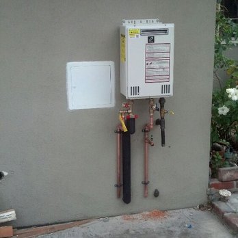 T&T Plumbing - Outdoor tankless water heater - Plumbing Near Me - La Verne, California T&T Plumbing - Outdoor tankless water heater - Plumbing Near Me - La Verne, California