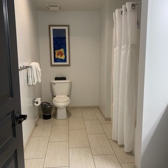 WorldMark Solvang - Spacious bathroom - Hotels Near Me - Solvang, California WorldMark Solvang - Spacious bathroom - Hotels Near Me - Solvang, California