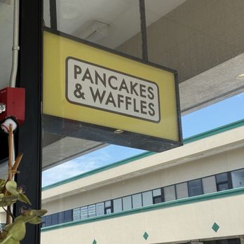 Pancakes & Waffles - Breakfast & Brunch Near Me - Honolulu, Hawaii Pancakes & Waffles - Breakfast & Brunch Near Me - Honolulu, Hawaii