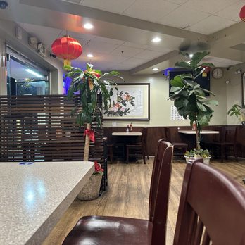 Pho Quang Trung Restaurant - Inside - Vietnamese Near Me - Westminster, California Pho Quang Trung Restaurant - Inside - Vietnamese Near Me - Westminster, California