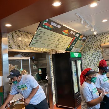 Wingstop - Menu board and employees - Chicken Wings Near Me - Atlanta, Georgia