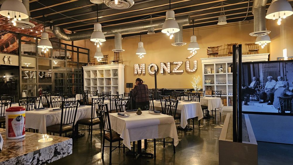 Monzú Italian Oven + Bar