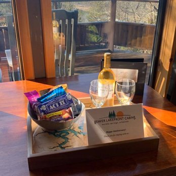 Beaver Lakefront Cabins - Welcome package for our anniversary - Guest Houses Near Me - Eureka Springs, Arkansas