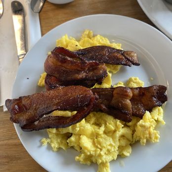 Jongewaard's Bake n Broil - Bacon & Eggs - American Near Me - Long Beach, California Jongewaard's Bake n Broil - Bacon & Eggs - American Near Me - Long Beach, California