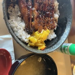 Eel bowl Eel bowl