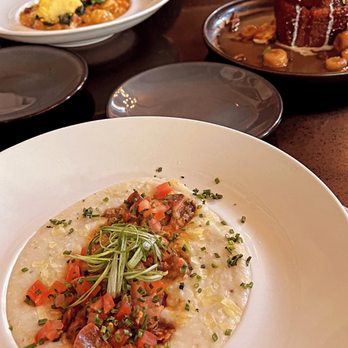 LH Rooftop - Creole Shrimp & Grits, Biscuits and Gravy, French Toast - Cocktail Bars Near Me - Chicago, Illinois LH Rooftop - Creole Shrimp & Grits, Biscuits and Gravy, French Toast - Cocktail Bars Near Me - Chicago, Illinois