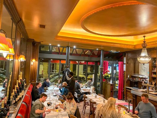 LE BISTRO MARBEUF 208 Photos & 140 Reviews 21 rue Marbeuf, Paris