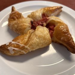 The Munchie Cottage - Strawberry danish