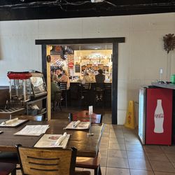 Rolf’s Deli & Sausages