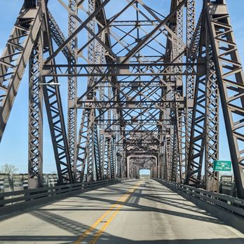 McKinley Bridge - The McKinley Bridge, heading east from Saint Louis - Landmarks & Historical Buildings Near Me - Venice, Illinois McKinley Bridge - The McKinley Bridge, heading east from Saint Louis - Landmarks & Historical Buildings Near Me - Venice, Illinois