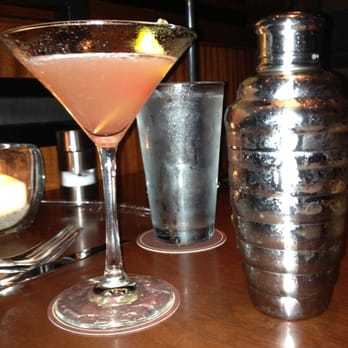 Seasons 52 - Hawaiian Cosmo!! - New American Near Me - Phoenix, Arizona