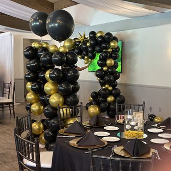Mountain Meadows Golf Course - Picture of the table setting that was made for us as we decorating the room. - Golf Near Me - Pomona, California