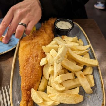Fishcotheque - Fish & Chips Near Me - London, XGL Fishcotheque - Fish & Chips Near Me - London, XGL