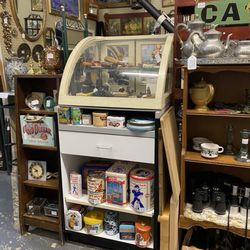 Mr. Darby's Vintage & Antiques - More vintage tins