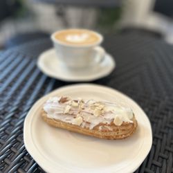121 Coffee - Almond eclair