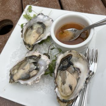 Trillium Cafe & Inn - Oysters - New American Near Me - Mendocino, California Trillium Cafe & Inn - Oysters - New American Near Me - Mendocino, California