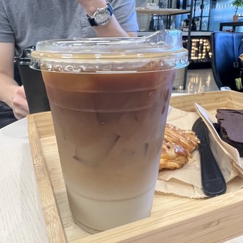 Kaffee Bohnen - Their special cold brew - Coffee & Tea Near Me - Los Angeles, California