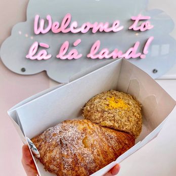 LA LA Bakeshop - Condensed Milk Croissant & Lava Salted Egg Bun - Bakeries Near Me - Scarborough, Ontario