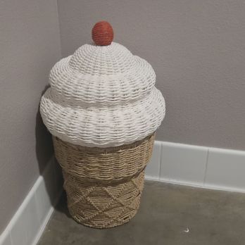 Ridge Top Parlor - Adorable trash can in their bathroom - Ice Cream & Frozen Yogurt Near Me - Paradise, California Ridge Top Parlor - Adorable trash can in their bathroom - Ice Cream & Frozen Yogurt Near Me - Paradise, California