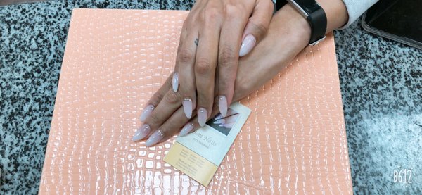 Bom Nail & Spa by null
