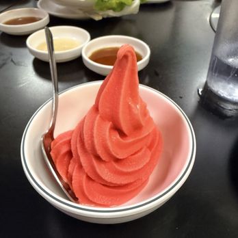 Stadium Camellia Restaurant - Strawberry soft serve - Barbeque Near Me - Honolulu, Hawaii