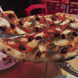 Woodfire Anchovi Pizza