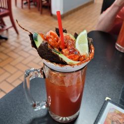 Los Plebes Seafood & Grill