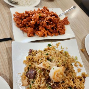 China Bistro - Orange peel chicken and house special fried rice - Cantonese Near Me - Rosemead, California China Bistro - Orange peel chicken and house special fried rice - Cantonese Near Me - Rosemead, California