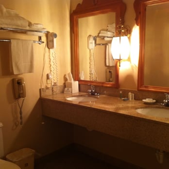 Best Western University Inn - bathroom - Hotels Near Me - Ithaca, New York